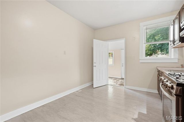 5480 Arlington Avenue, St Louis, MO 63120