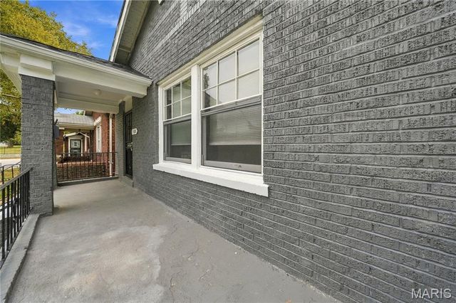 5480 Arlington Avenue, St Louis, MO 63120