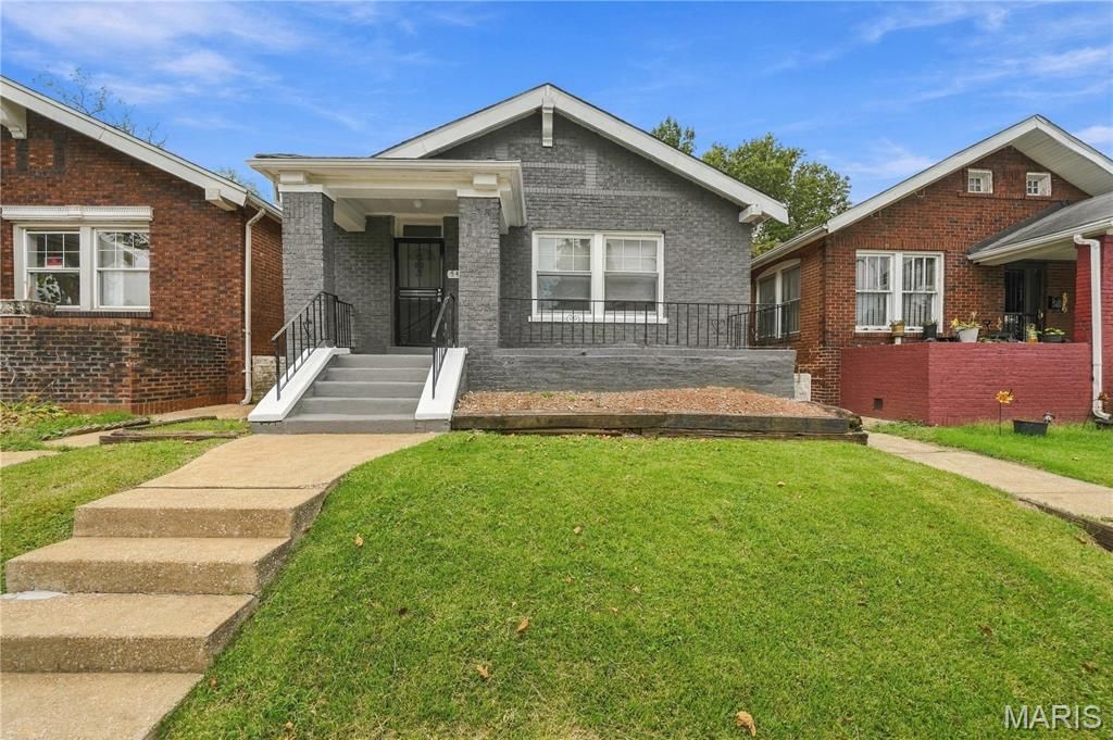5480 Arlington Avenue, St Louis, MO 63120