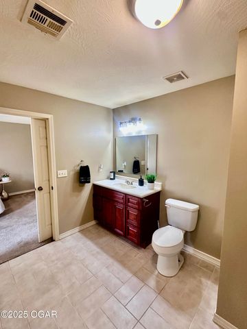 2210 S Willard Avenue, Joplin, MO 64804