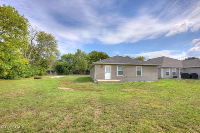 2210 S Willard Avenue, Joplin, MO 64804