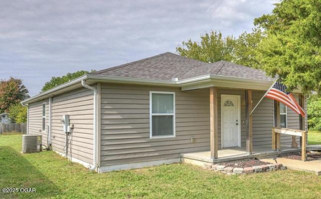 2210 S Willard Avenue, Joplin, MO 64804
