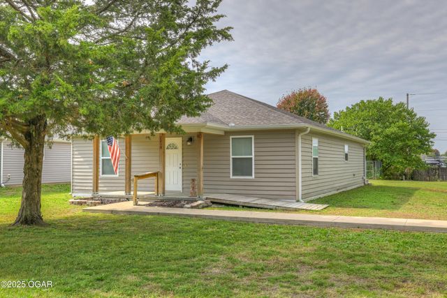 2210 S Willard Avenue, Joplin, MO 64804