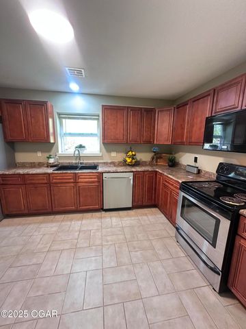 2210 S Willard Avenue, Joplin, MO 64804