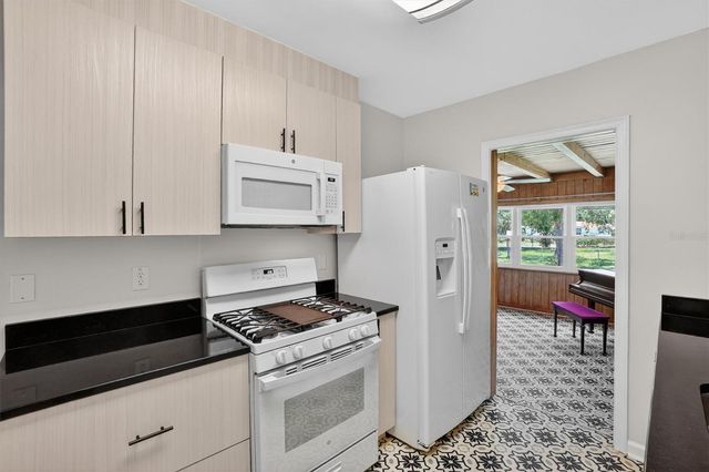 5503 LAKEWOOD CIRCLE E, Jacksonville, FL 32207