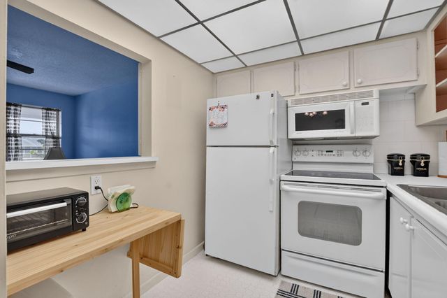306 Farnham M, Deerfield Beach, FL 33442