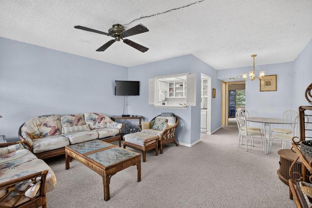 306 Farnham M, Deerfield Beach, FL 33442