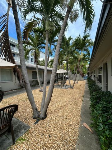 921 NE 17th Avenue 4, Fort Lauderdale, FL 33304