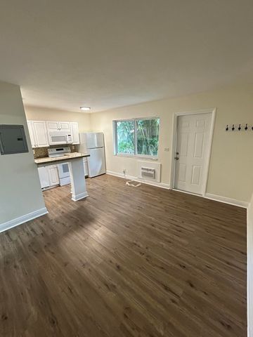 921 NE 17th Avenue 4, Fort Lauderdale, FL 33304