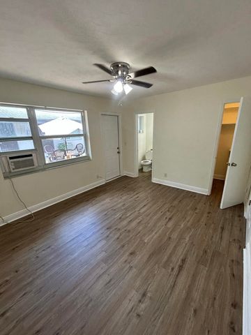 921 NE 17th Avenue 4, Fort Lauderdale, FL 33304