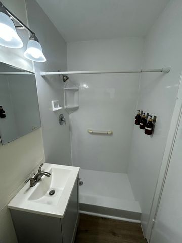 921 NE 17th Avenue 4, Fort Lauderdale, FL 33304