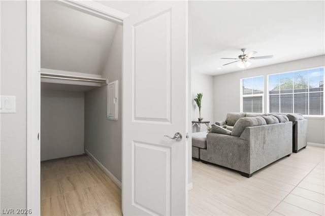 101 Bella Nice Drive, Henderson, NV 89015