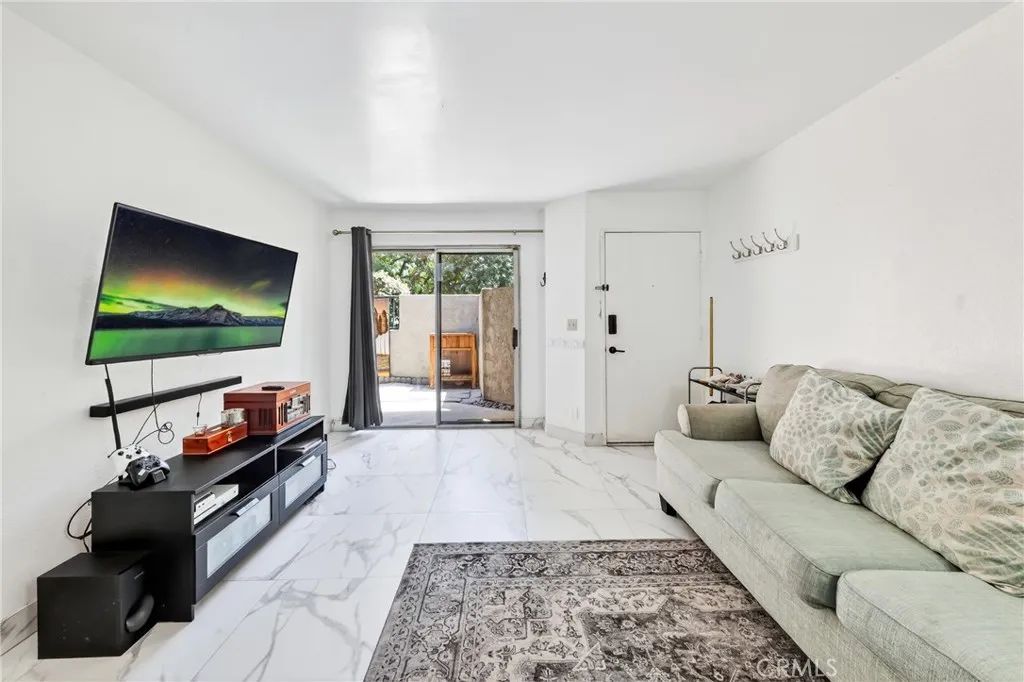 4304 Walnut 11, Baldwin Park, CA 91706