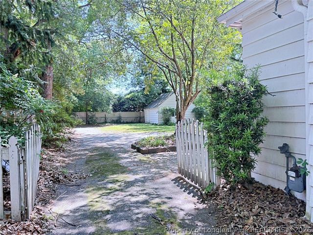 121 Magnolia Avenue, Fayetteville, NC 28305