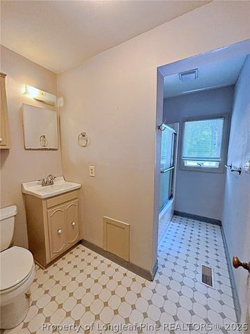 121 Magnolia Avenue, Fayetteville, NC 28305