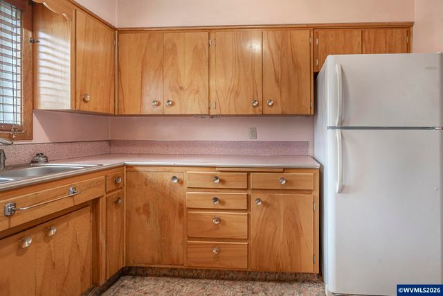 2450 Edgewood Av NE, Salem, OR 97301