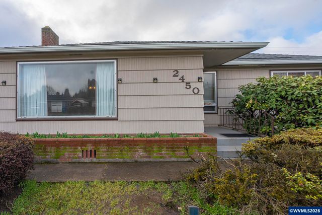 2450 Edgewood Av NE, Salem, OR 97301