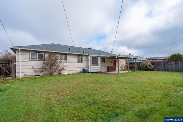 2450 Edgewood Av NE, Salem, OR 97301