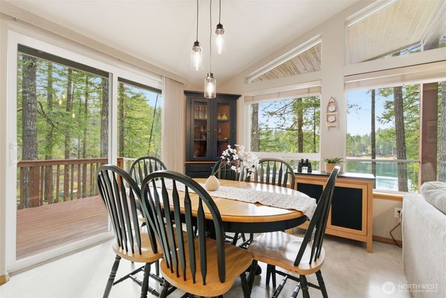 551 NE Lakeshore Drive S, Tahuya, WA 98588