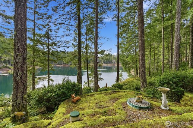 551 NE Lakeshore Drive S, Tahuya, WA 98588