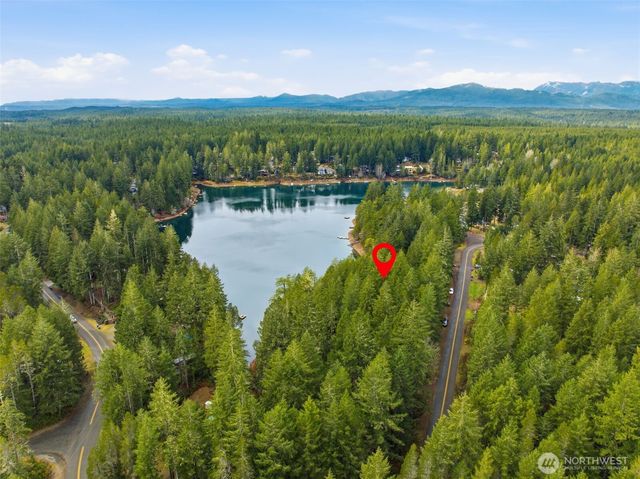 551 NE Lakeshore Drive S, Tahuya, WA 98588