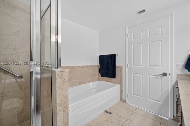 1300 Ponce De Leon Blvd 405, Coral Gables, FL 33134