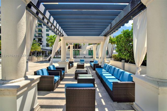 1300 Ponce De Leon Blvd 405, Coral Gables, FL 33134