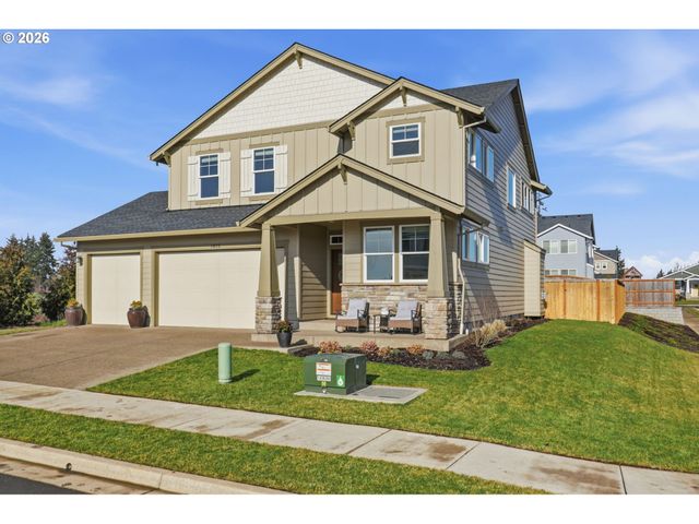 1035 MARIE St, Mt Angel, OR 97362