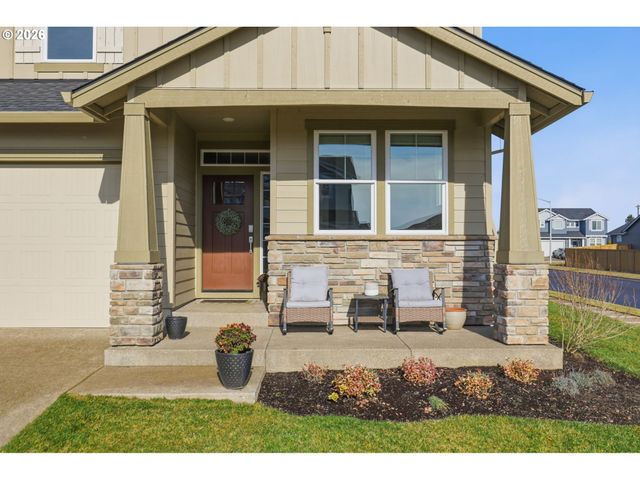 1035 MARIE St, Mt Angel, OR 97362