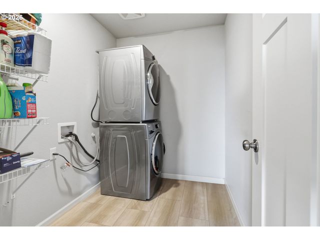 1035 MARIE St, Mt Angel, OR 97362