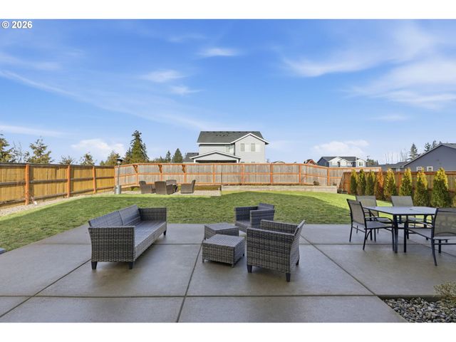 1035 MARIE St, Mt Angel, OR 97362