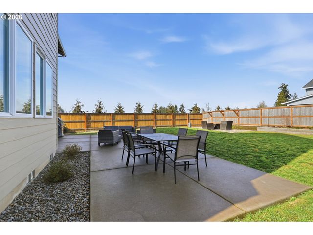 1035 MARIE St, Mt Angel, OR 97362