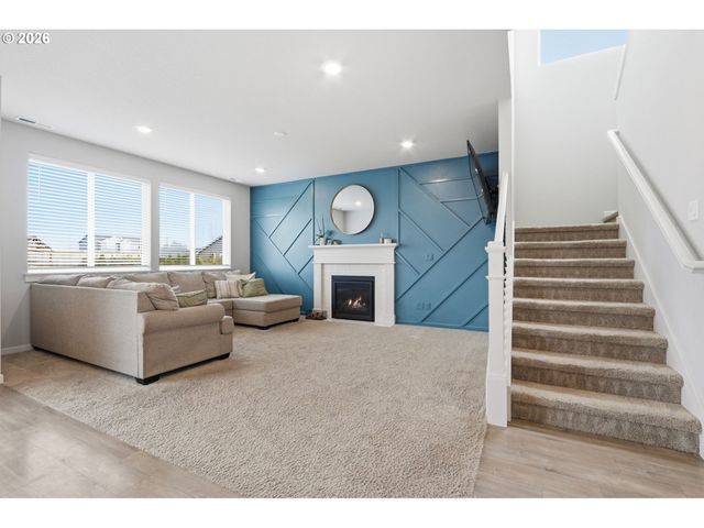 1035 MARIE St, Mt Angel, OR 97362