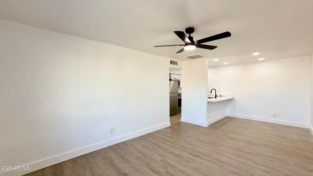 2739 E TAMARISK Avenue 1, Phoenix, AZ 85040