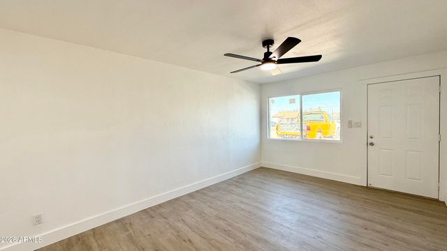 2739 E TAMARISK Avenue 1, Phoenix, AZ 85040