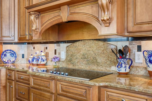 816 Waterton Ave., Myrtle Beach, SC 29579