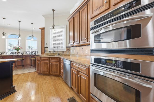 816 Waterton Ave., Myrtle Beach, SC 29579