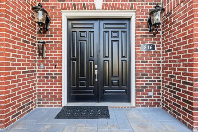 816 Waterton Ave., Myrtle Beach, SC 29579