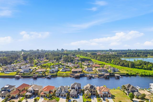 816 Waterton Ave., Myrtle Beach, SC 29579