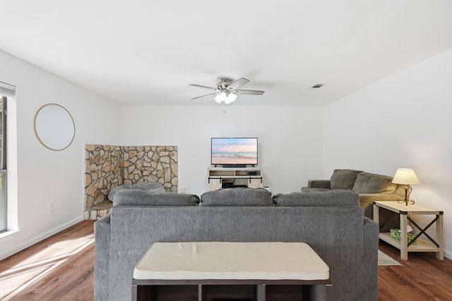 32 7Th Avenue 129, Shalimar, FL 32579