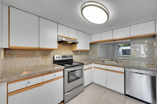 796 NW 91st Terrace, Plantation, FL 33324