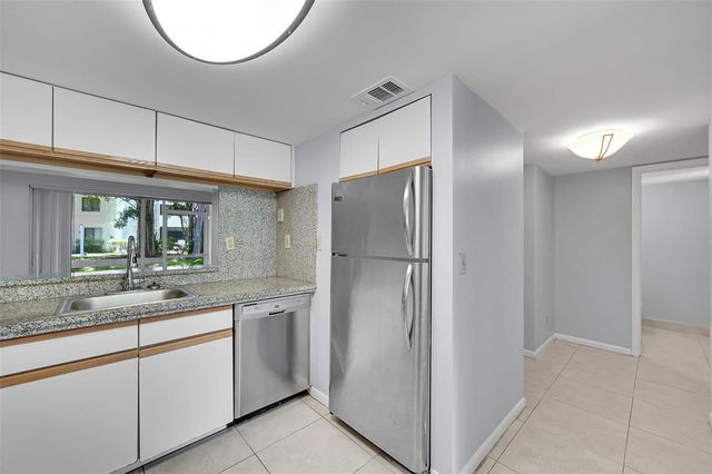 796 NW 91st Terrace, Plantation, FL 33324