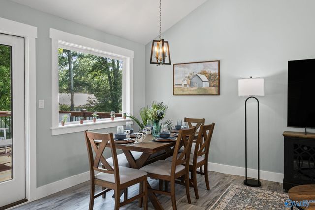 214 10th Avenue NE, Arab, AL 35016