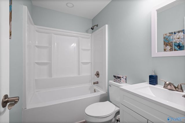 214 10th Avenue NE, Arab, AL 35016