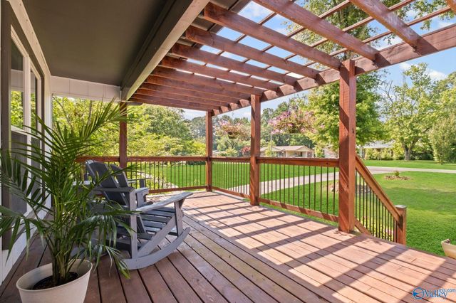 214 10th Avenue NE, Arab, AL 35016