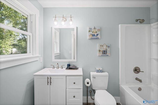 214 10th Avenue NE, Arab, AL 35016