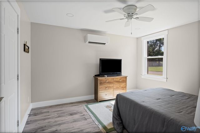 214 10th Avenue NE, Arab, AL 35016