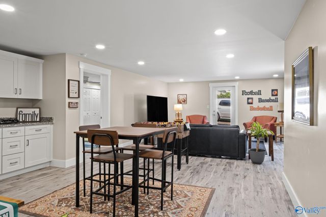 214 10th Avenue NE, Arab, AL 35016