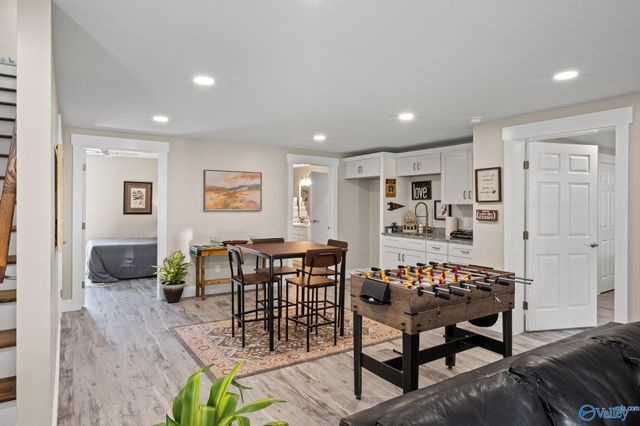 214 10th Avenue NE, Arab, AL 35016