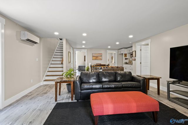 214 10th Avenue NE, Arab, AL 35016